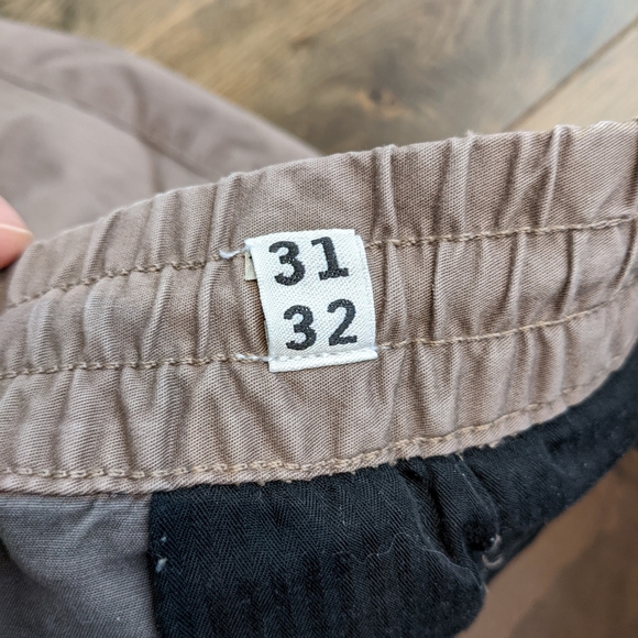 Jack and Jones Tapered Jogger Style Khaki pants - Picture 3 of 3